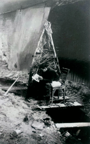 654th___Pvt_Bach__all_the_comforts_of_home_1945-2414