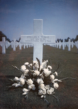 Edward-Tumas-Grave-Marker